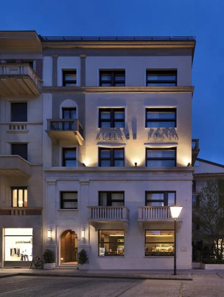 Posta Design Hotel Como 3*,