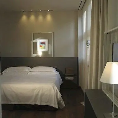 Posta Design Hotel Como 3*,